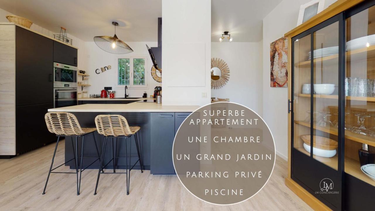 T2 : Jardin, Piscine, Parking à Appartement *